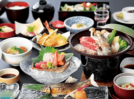 月替わりの旬の味覚を楽しむうたげ会席。季節感あふれる京風会席料理